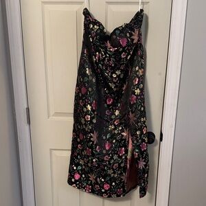 Lulu's Black Floral Strapless Dress